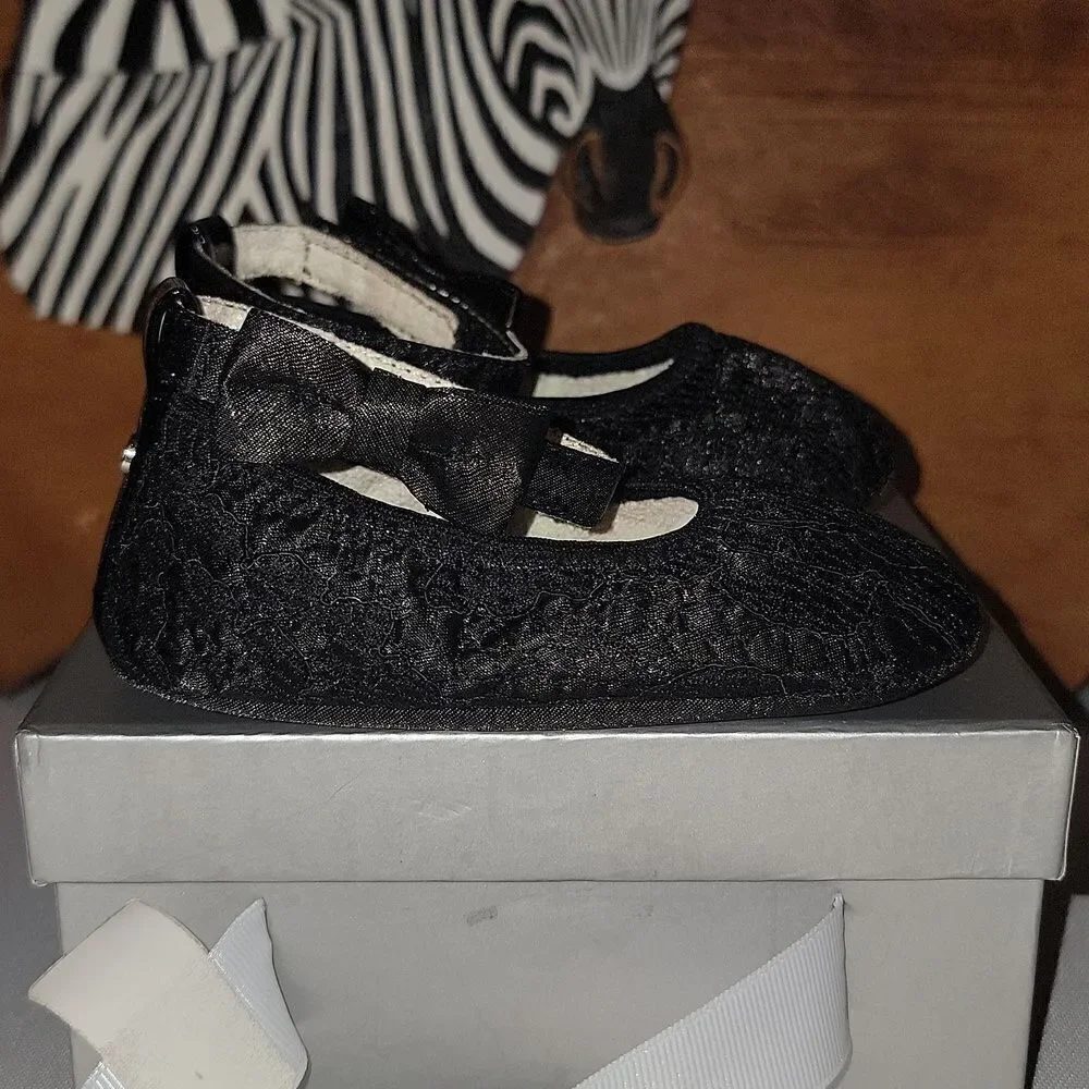 New Stuart Weitzman Black Baby Lacie Lace Shoes 9-12 Months Size 4